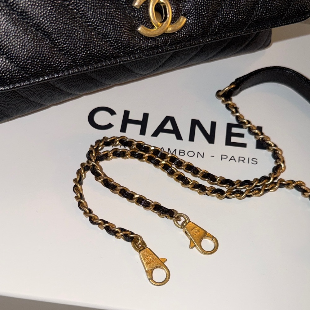 (SOLD) CHANEL Coco Handle - CHEVRON SMALL Black - Picture 9 of 9